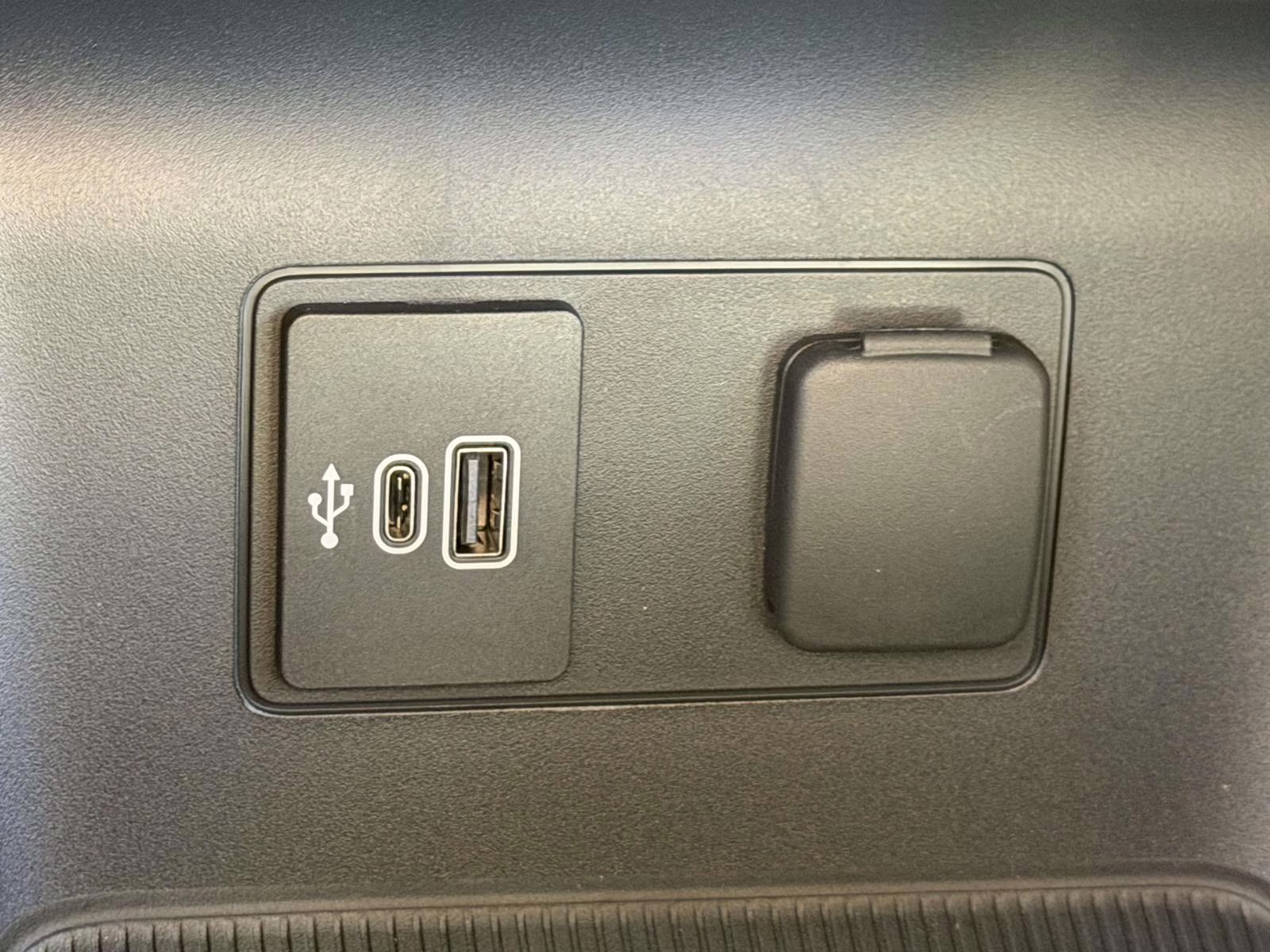 2026 Black Ford Explorer Active 4X4 SUV