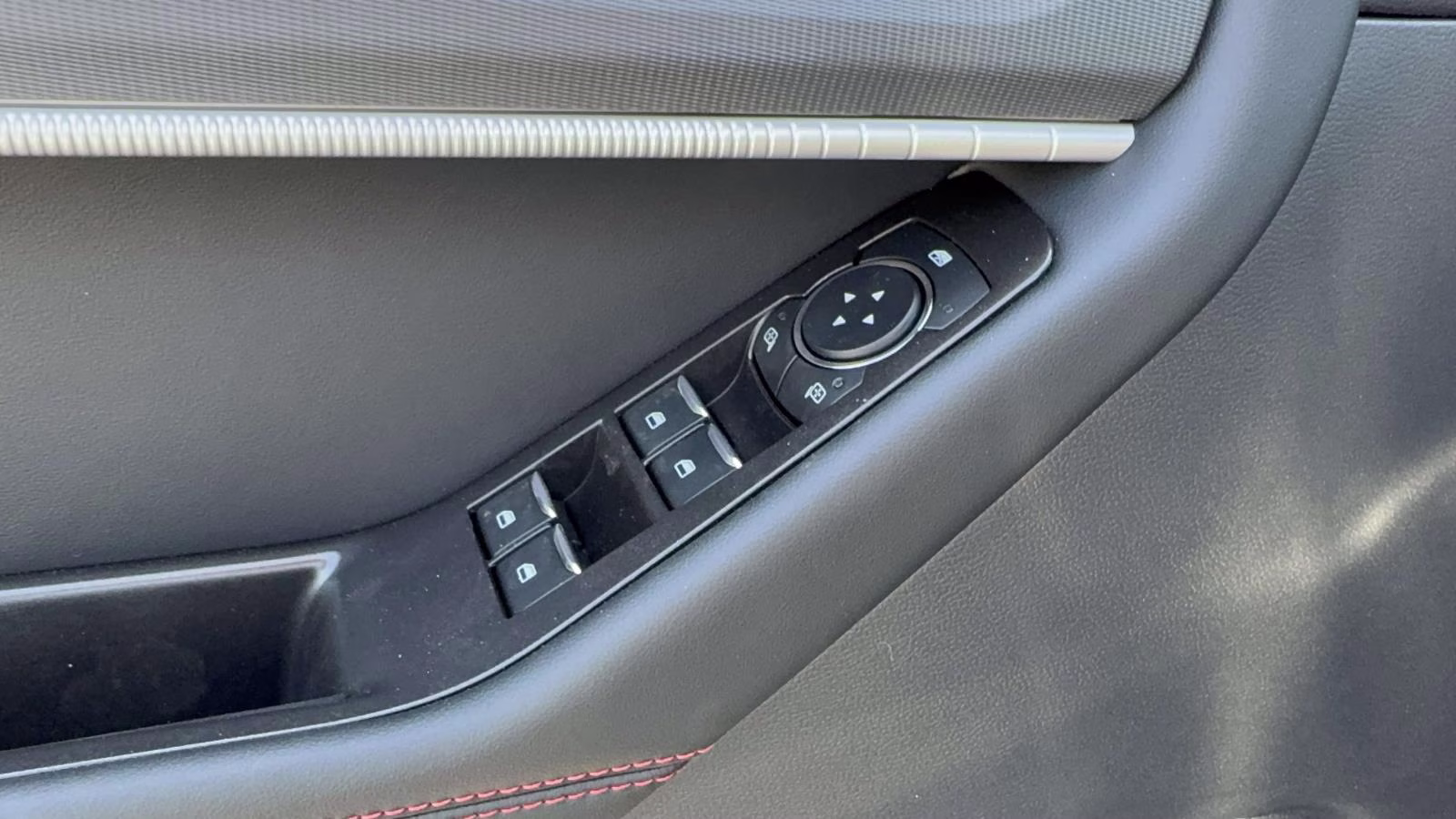 2026 Carbonized Gray Metallic Ford Explorer ST-Line 4WD 4X4 SUV