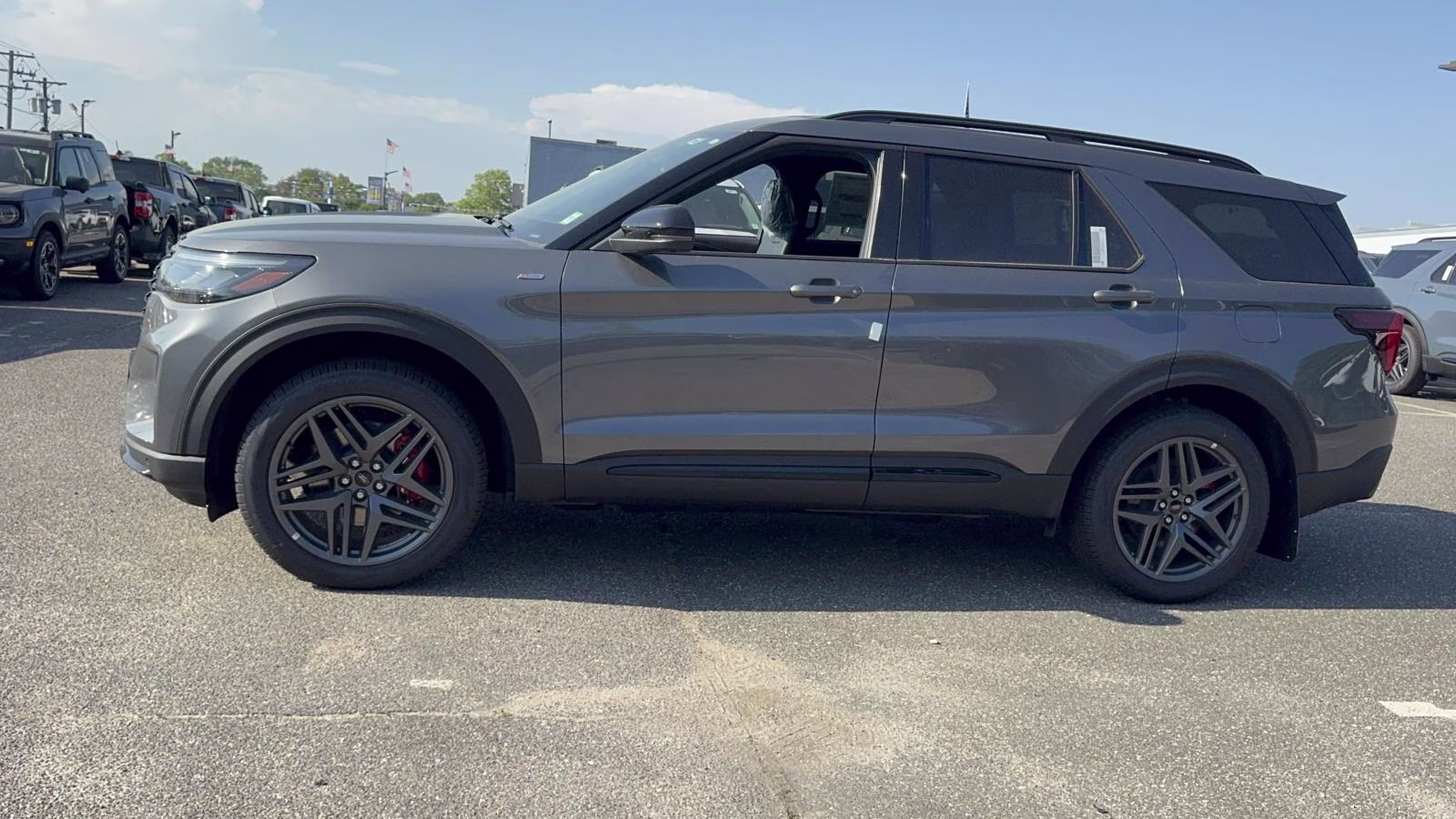 2026 Carbonized Gray Metallic Ford Explorer ST-Line 4WD 4X4 SUV