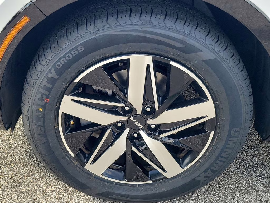 2023 Glacial White Pearl Kia Sorento S FWD SUV