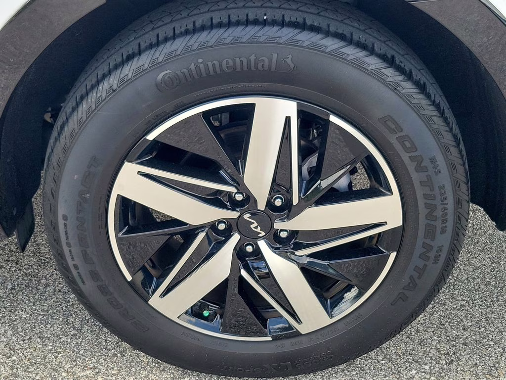 2023 Glacial White Pearl Kia Sorento S FWD SUV