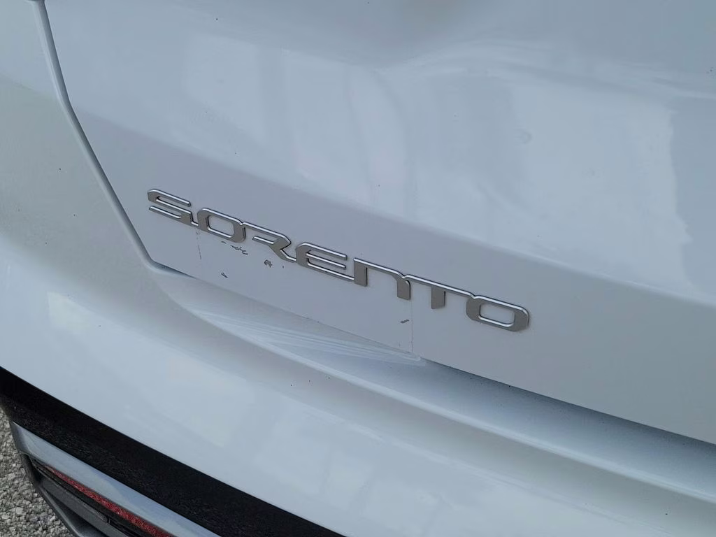 2023 Glacial White Pearl Kia Sorento S FWD SUV