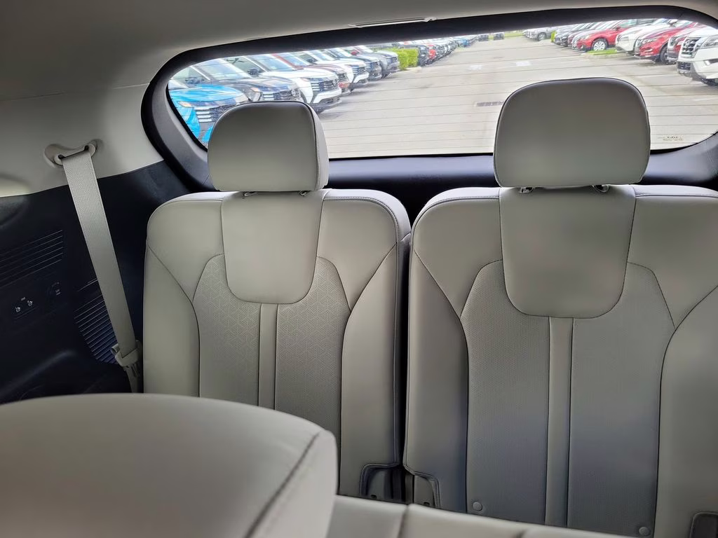 2023 Glacial White Pearl Kia Sorento S FWD SUV