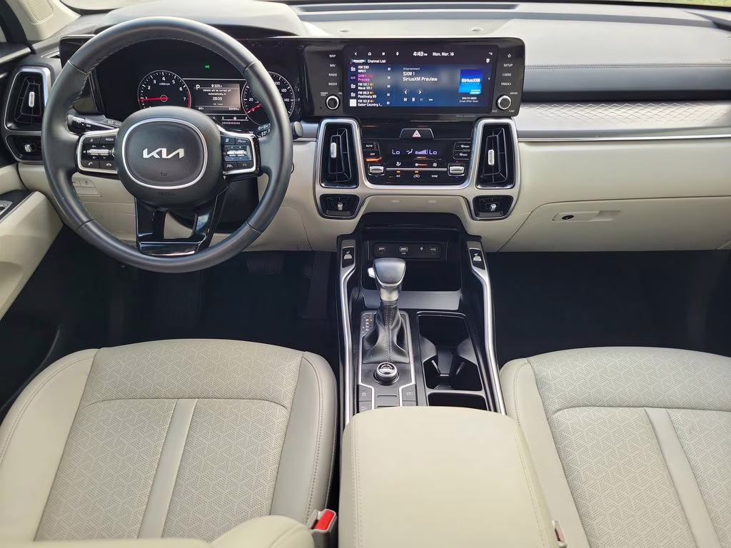 2023 Glacial White Pearl Kia Sorento S FWD SUV