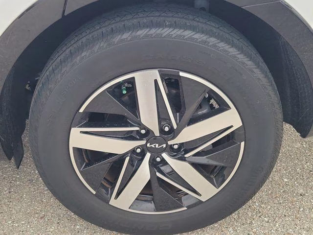 2023 Glacial White Pearl Kia Sorento S FWD SUV