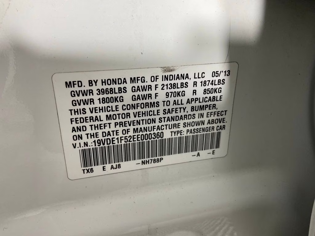 2014 White Acura ILX 2.0L FWD Sedan