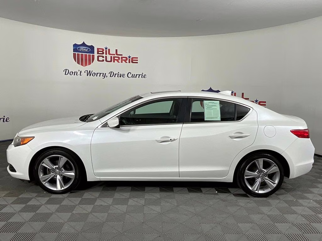 2014 White Acura ILX 2.0L FWD Sedan