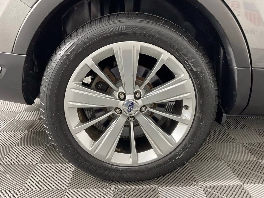 2019 Magnetic Ford Explorer Limited FWD SUV