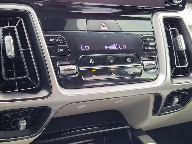 2023 Glacial White Pearl Kia Sorento S FWD SUV