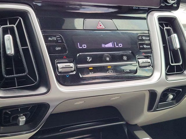2023 Glacial White Pearl Kia Sorento S FWD SUV