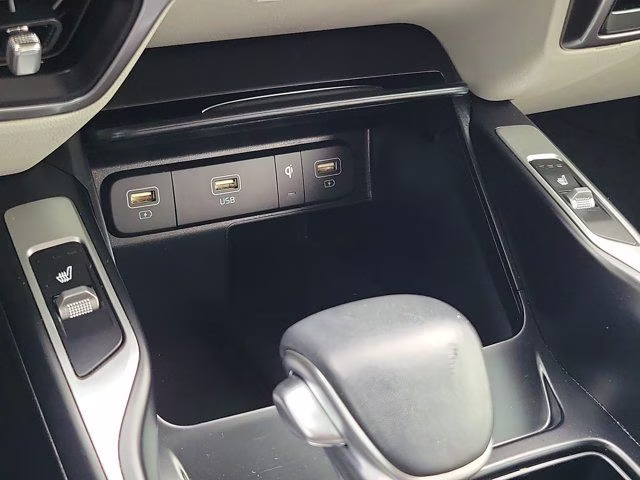 2023 Glacial White Pearl Kia Sorento S FWD SUV