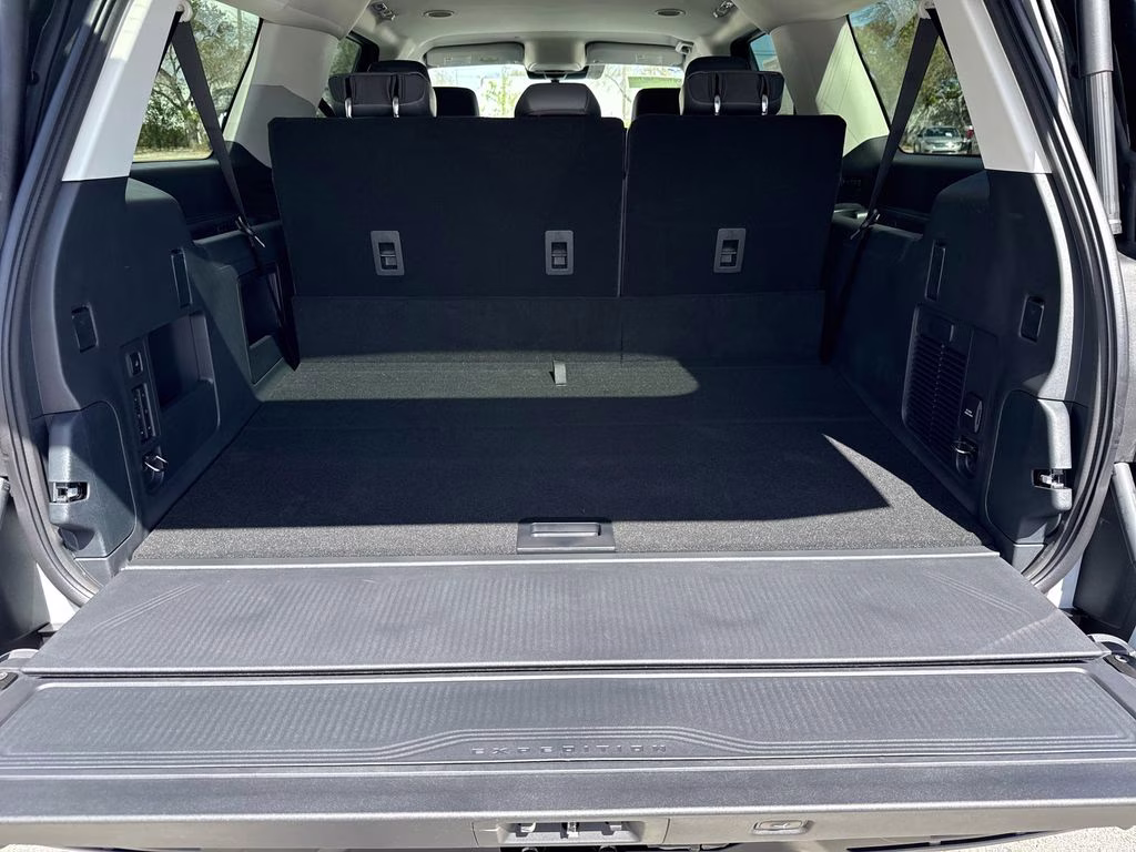 2026 Silver Metallic Ford Expedition Max Active RWD SUV