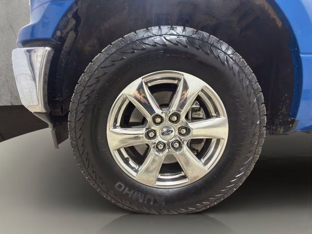 2020 Velocity Blue Metallic Ford F-150 XLT 4X4 Truck