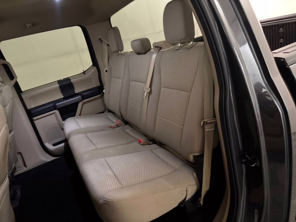 2020 Magnetic Metallic Ford F-150 XLT RWD Truck