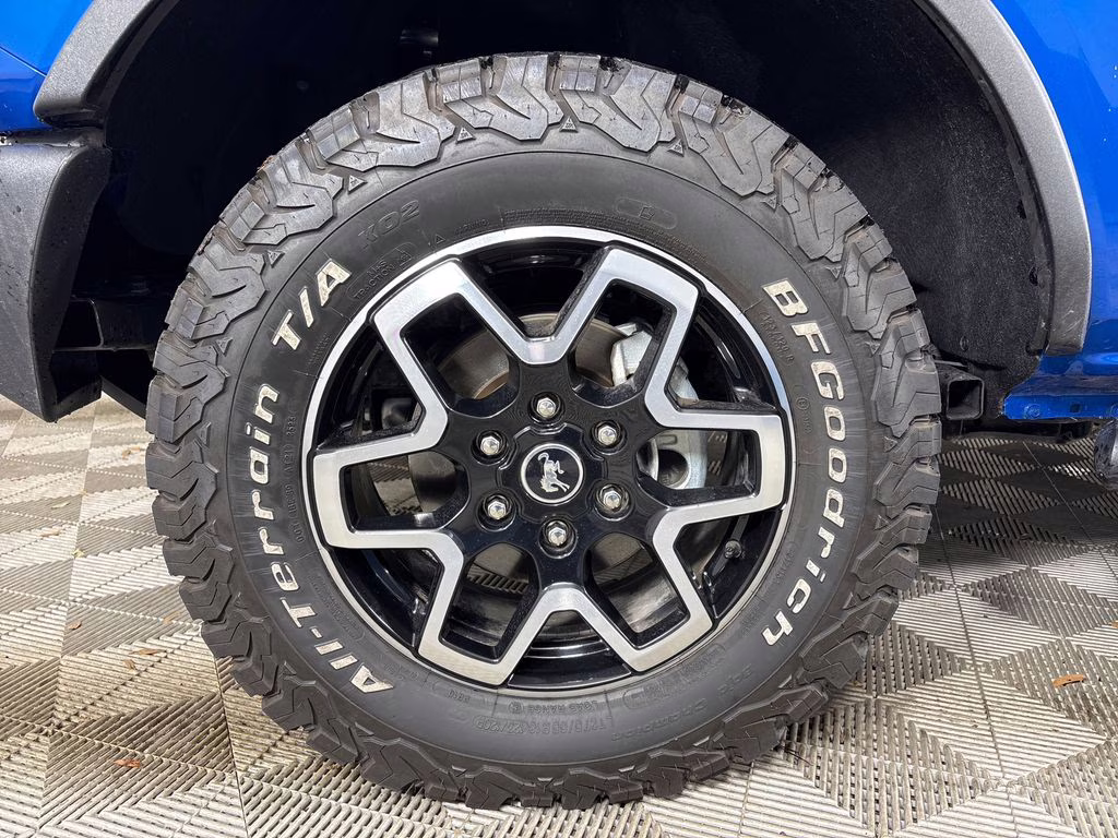 2022 Blue Metallic Ford Bronco Base 4X4 SUV