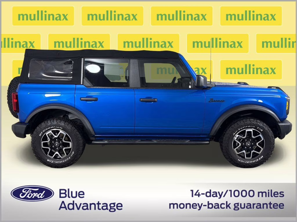 2022 Blue Metallic Ford Bronco Base 4X4 SUV