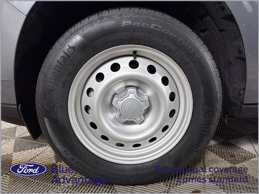 2025 Gray Metallic Ford Maverick XL AWD Truck