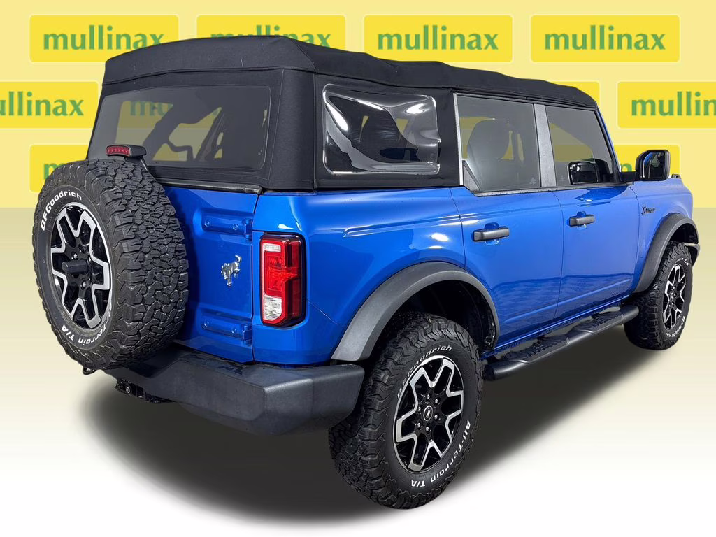 2022 Blue Metallic Ford Bronco Base 4X4 SUV