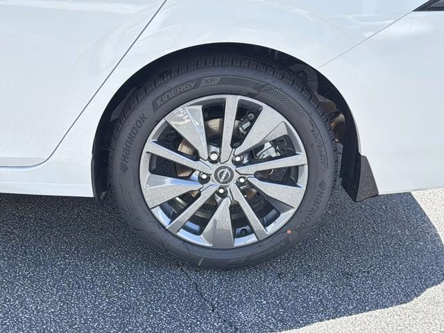 2026 Aspen White Tricoat Nissan Sentra SL FWD Sedan