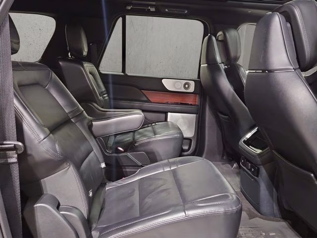 2023 Infinite Black Metallic Clearcoat Lincoln Navigator L Reserve 4X4 SUV