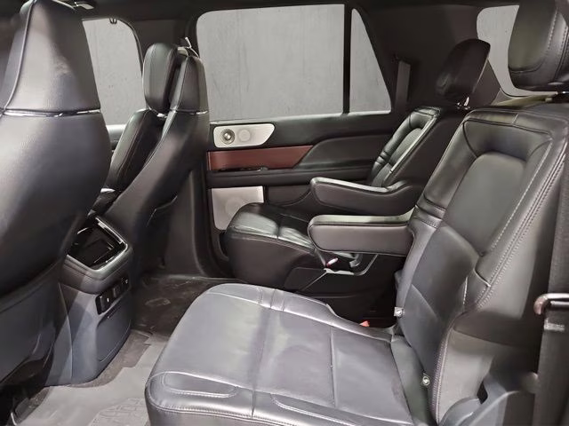2023 Infinite Black Metallic Clearcoat Lincoln Navigator L Reserve 4X4 SUV