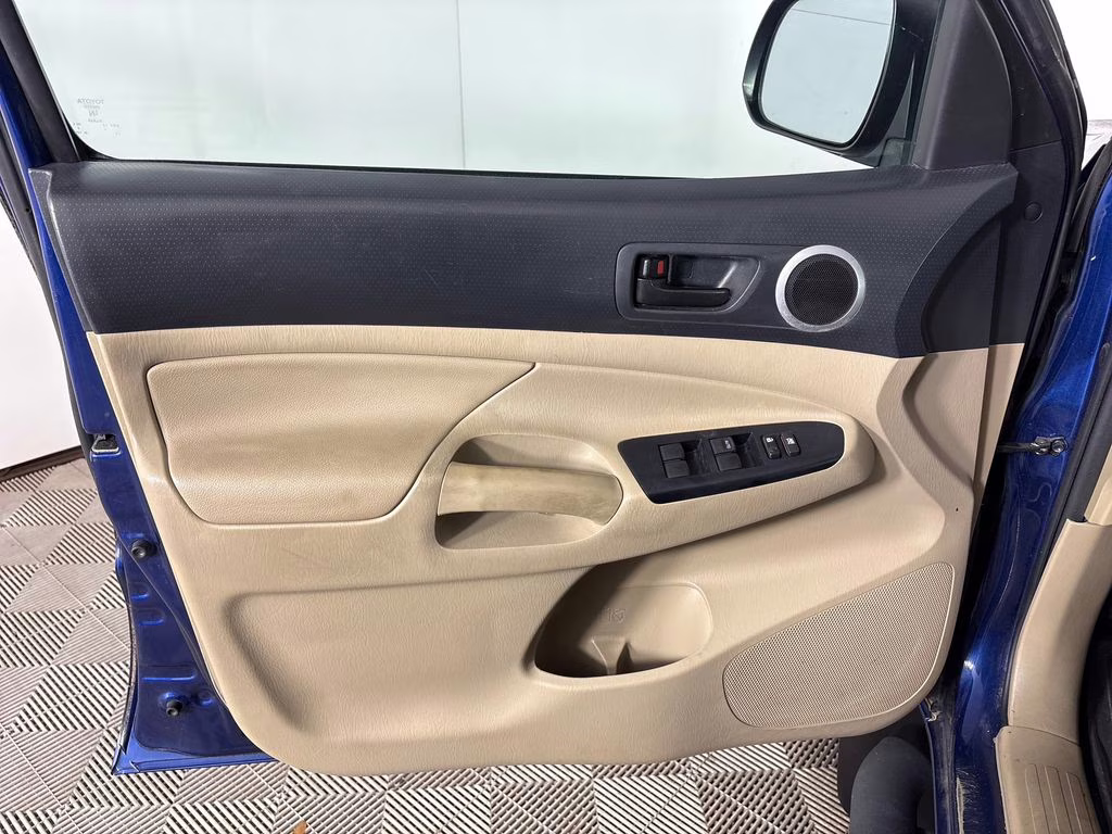 2015 Blue Ribbon Metallic Toyota Tacoma PreRunner RWD Truck