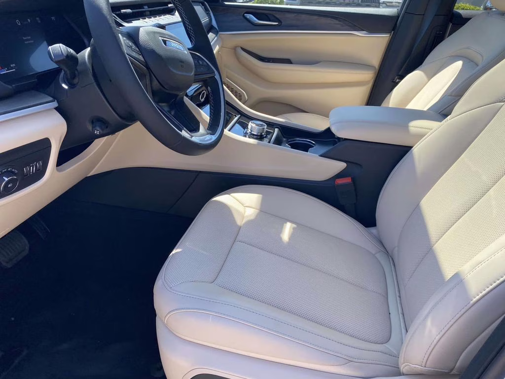 2026 Bright White Clearcoat Jeep Grand Cherokee L Limited RWD SUV