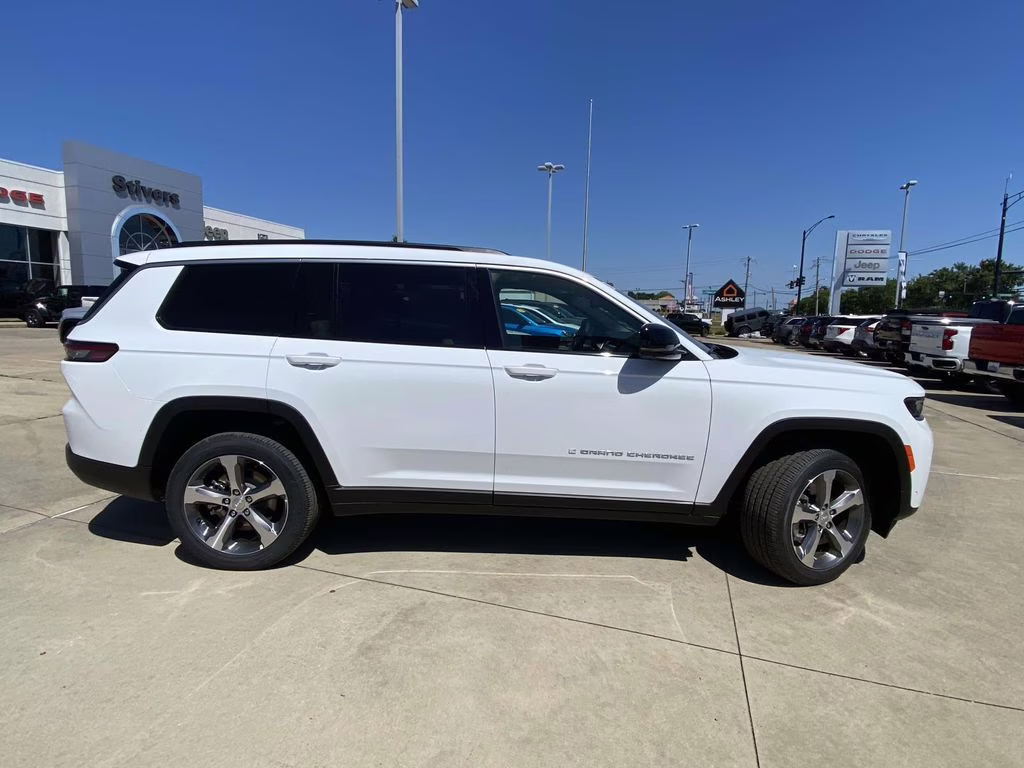 2026 Bright White Clearcoat Jeep Grand Cherokee L Limited RWD SUV