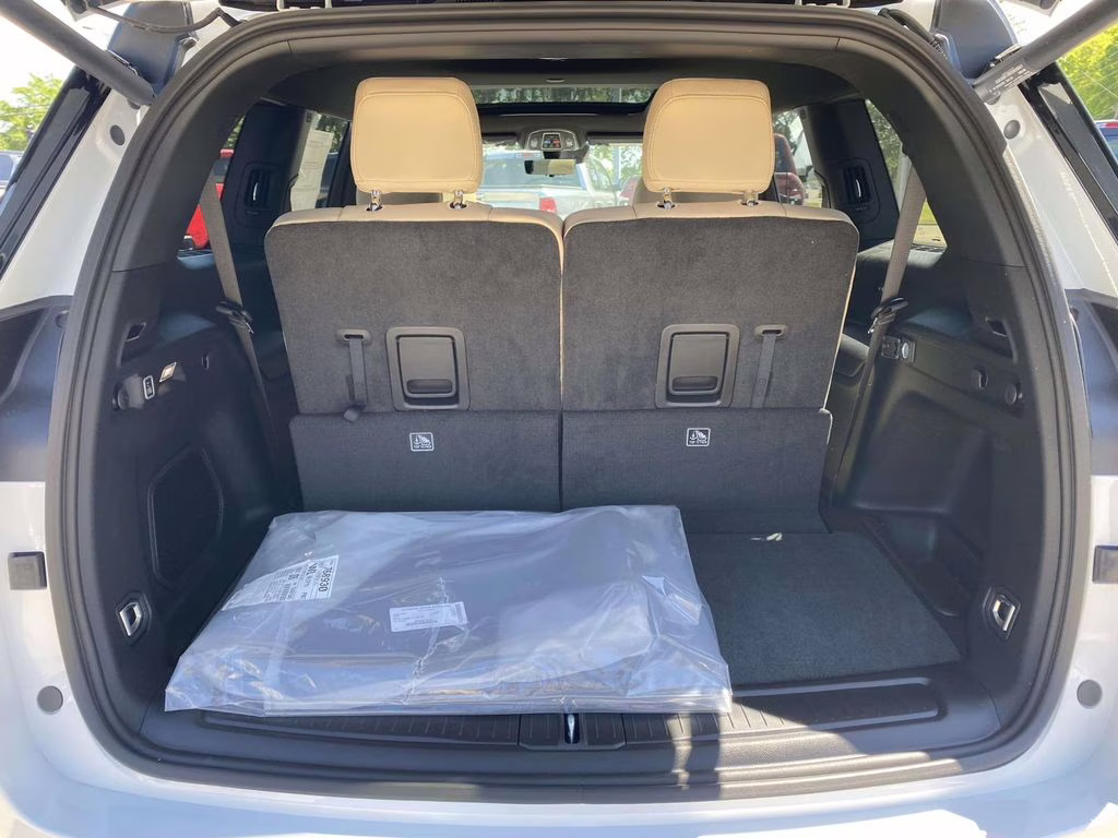 2026 Bright White Clearcoat Jeep Grand Cherokee L Limited RWD SUV