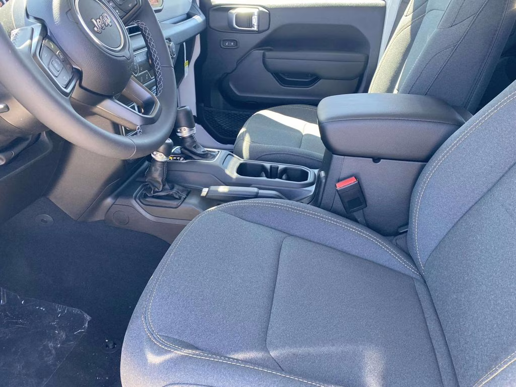 2026 Bright White Clearcoat Jeep Gladiator Sport S 4X4 Truck