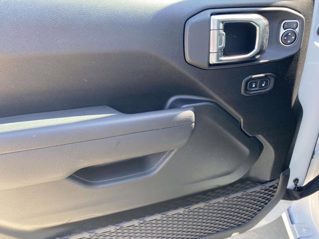 2026 Bright White Clearcoat Jeep Gladiator Sport S 4X4 Truck