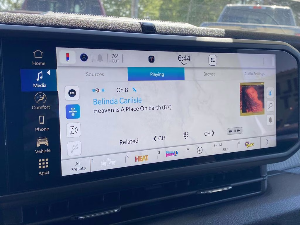 2026 Bright White Clearcoat Jeep Gladiator Sport S 4X4 Truck