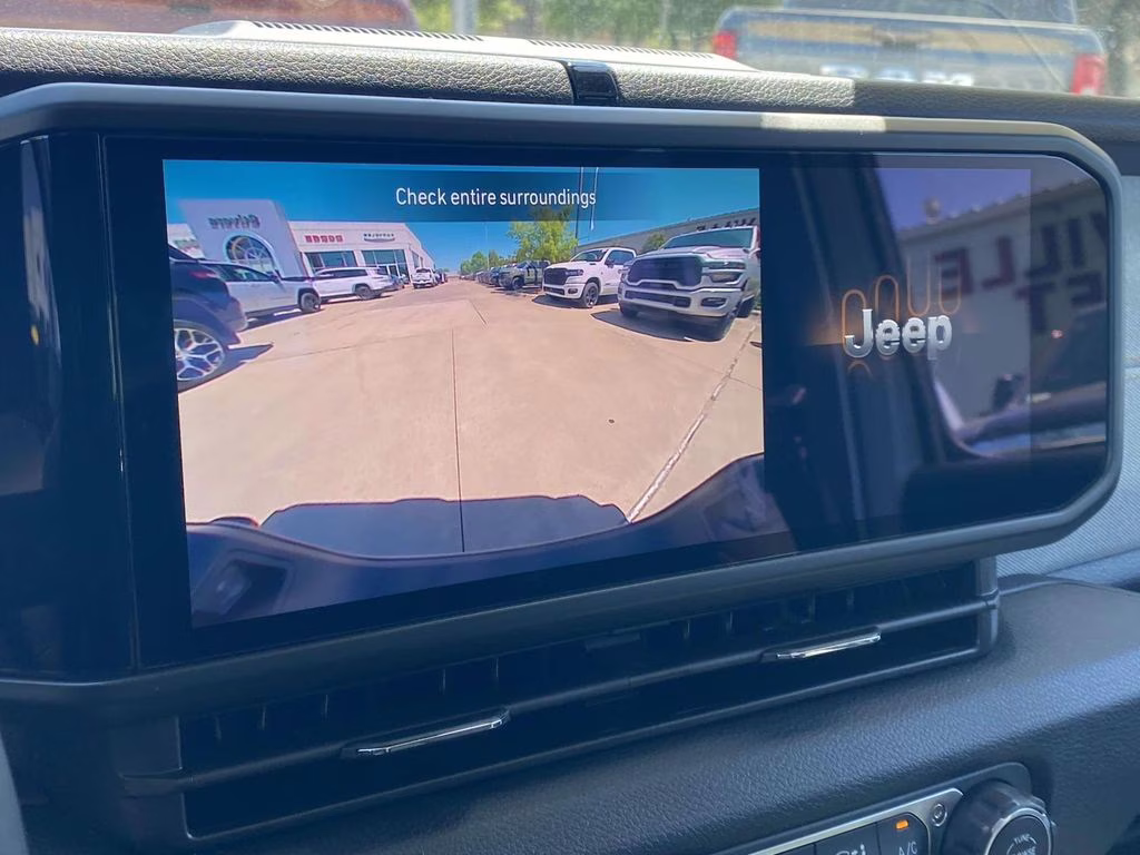 2026 Bright White Clearcoat Jeep Gladiator Sport S 4X4 Truck