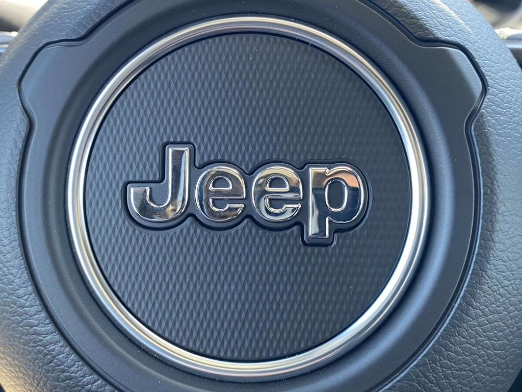 2026 Bright White Clearcoat Jeep Gladiator Sport S 4X4 Truck