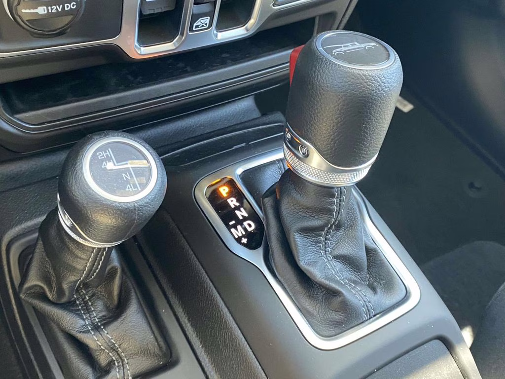 2026 Bright White Clearcoat Jeep Gladiator Sport S 4X4 Truck