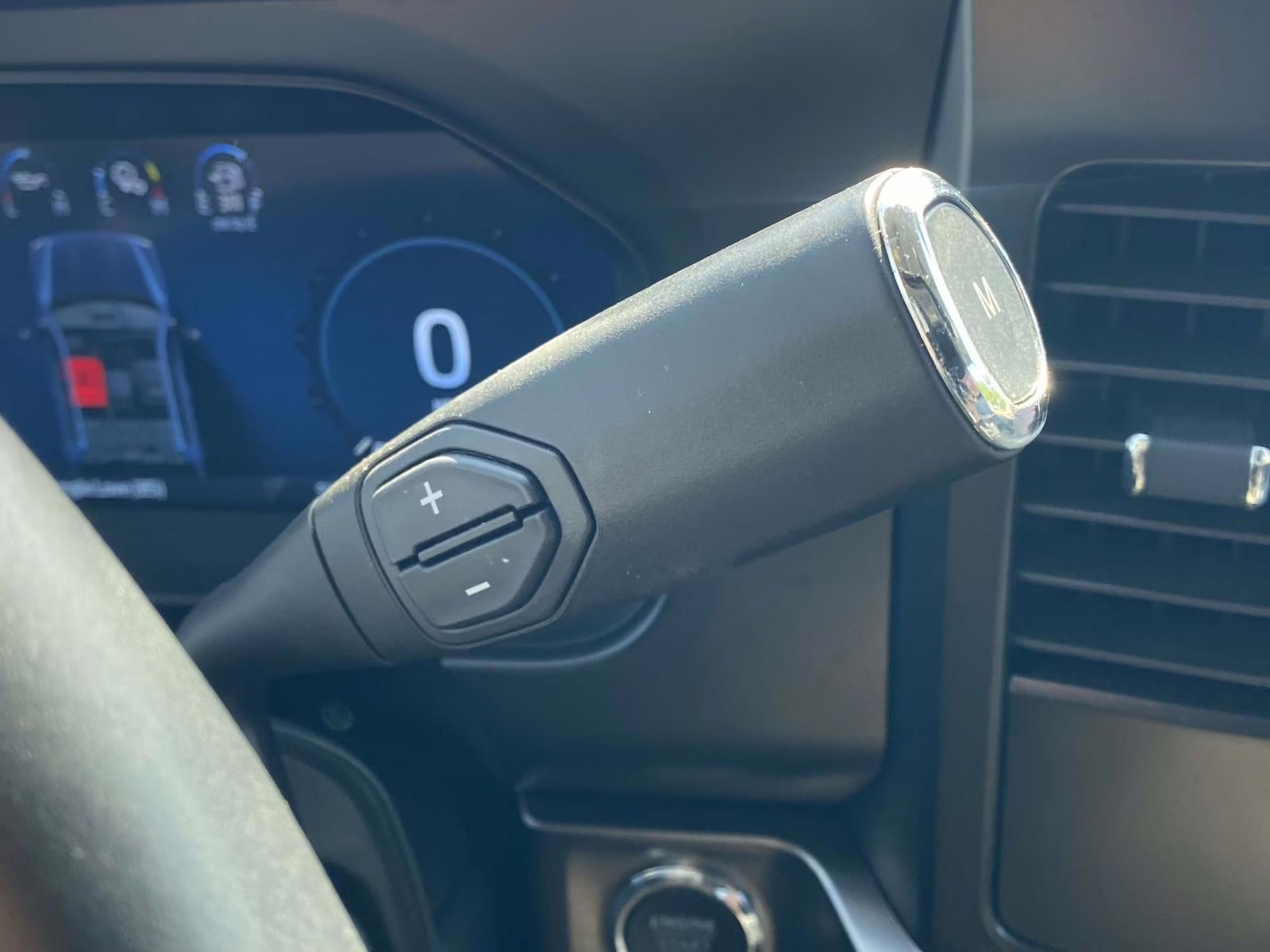 2024 White Metallic Ford Super Duty F-250 SRW Lariat 4X4 Truck