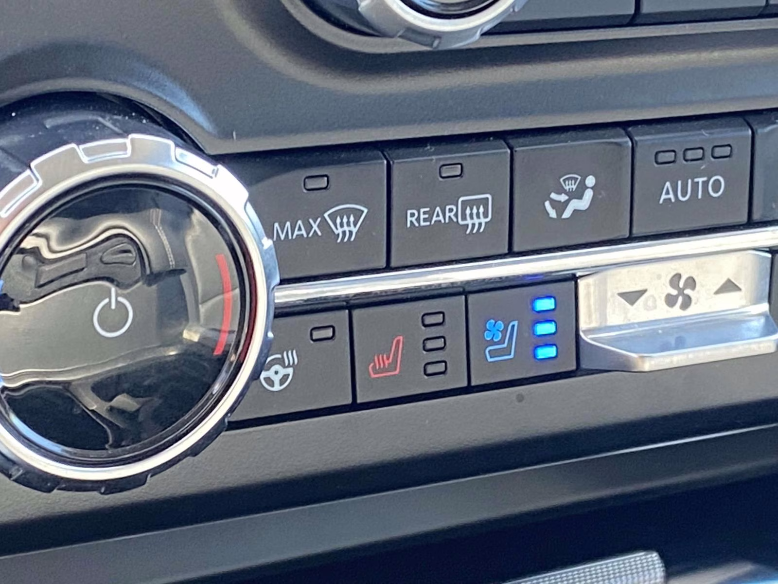 2024 White Metallic Ford Super Duty F-250 SRW Lariat 4X4 Truck