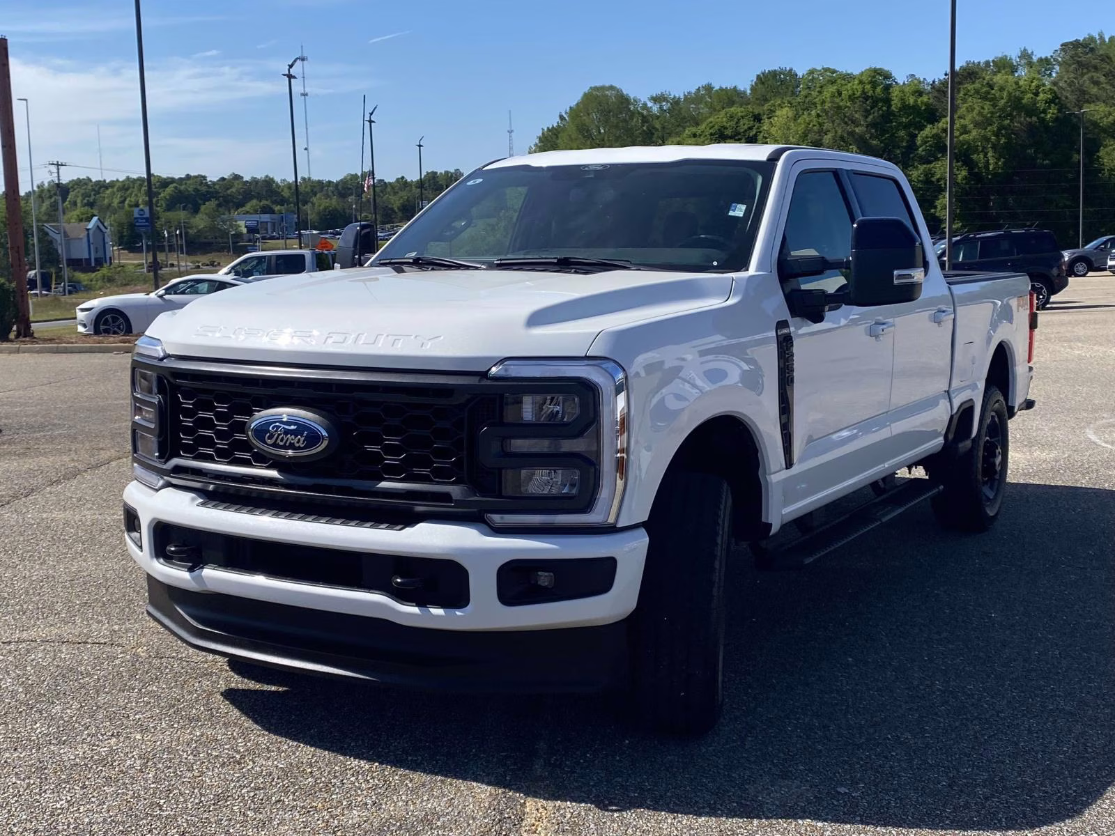 2024 White Metallic Ford Super Duty F-250 SRW Lariat 4X4 Truck