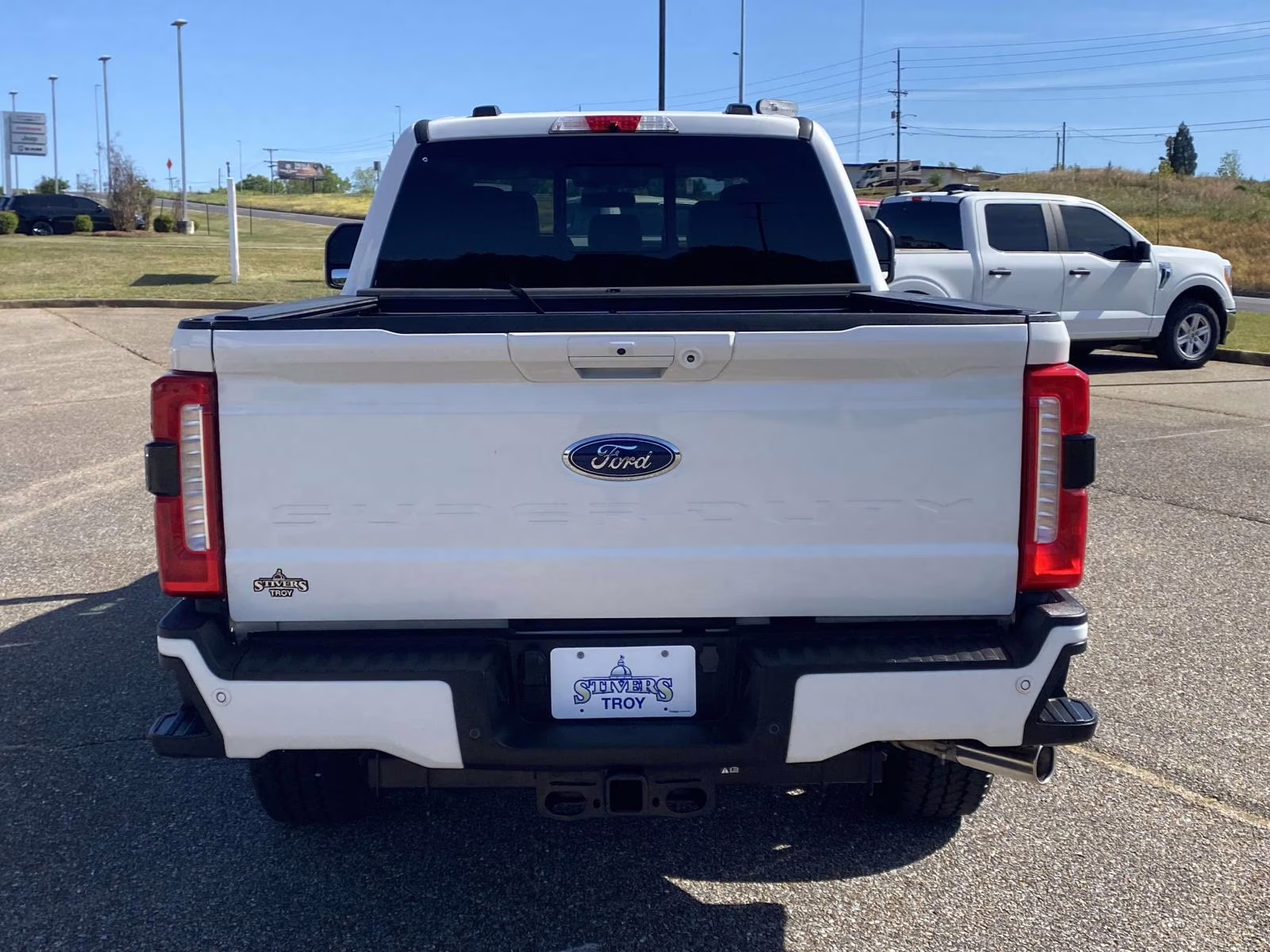 2024 White Metallic Ford Super Duty F-250 SRW Lariat 4X4 Truck