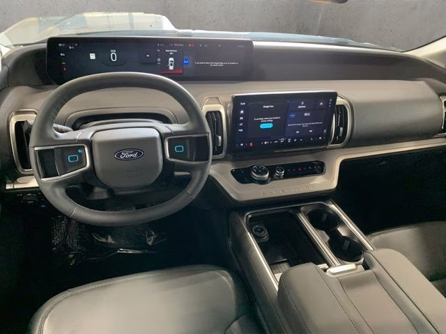 2026 Glacier Gray Metallic Tri-Coat Ford Expedition Max Active 4X4 SUV