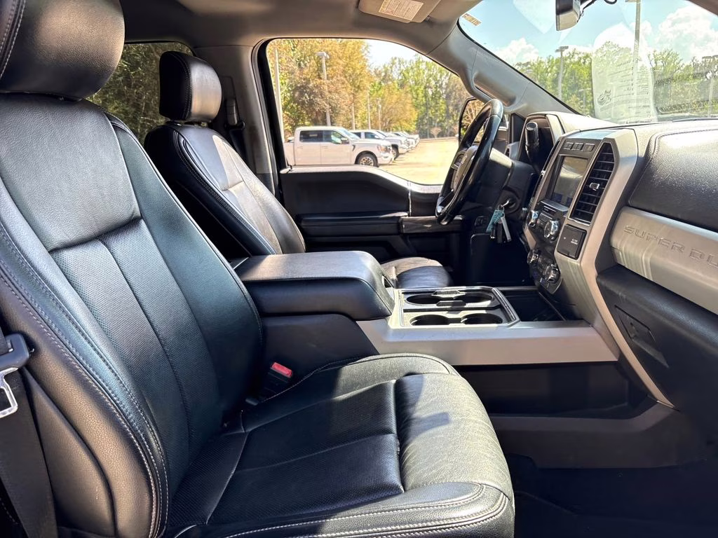 2021 Black Metallic Ford Super Duty F-350 SRW Lariat 4X4 Truck