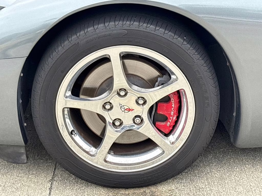 2003 Medium Spiral Gray Metallic Chevrolet Corvette Base RWD Coupe