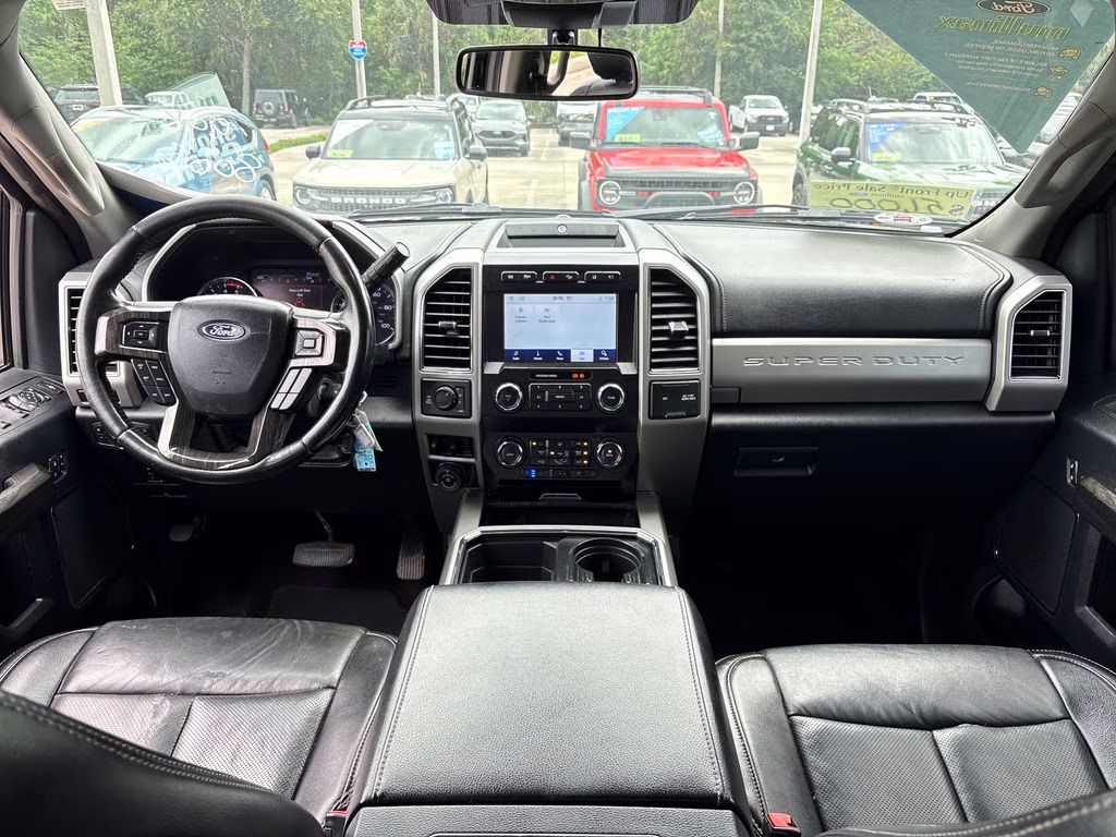 2021 Black Metallic Ford Super Duty F-350 SRW Lariat 4X4 Truck