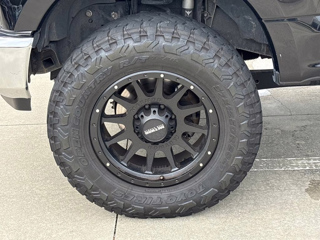 2021 Black Metallic Ford Super Duty F-350 SRW Lariat 4X4 Truck