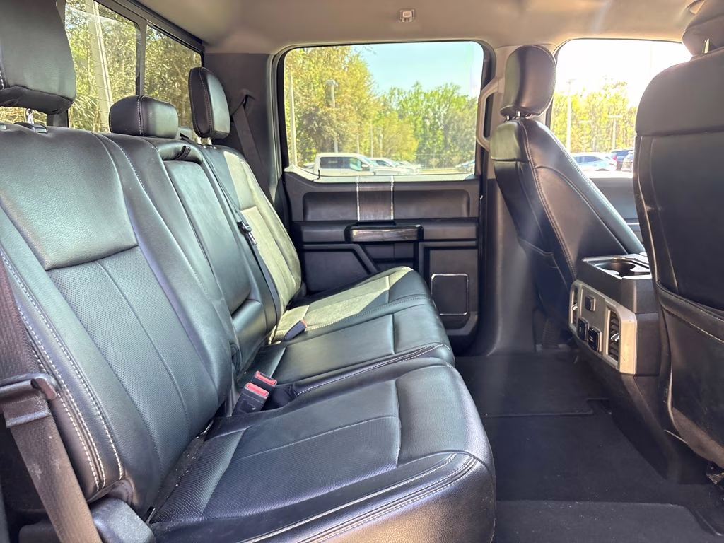 2021 Black Metallic Ford Super Duty F-350 SRW Lariat 4X4 Truck