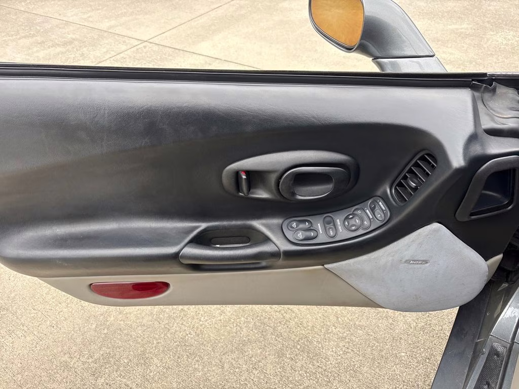 2003 Medium Spiral Gray Metallic Chevrolet Corvette Base RWD Coupe