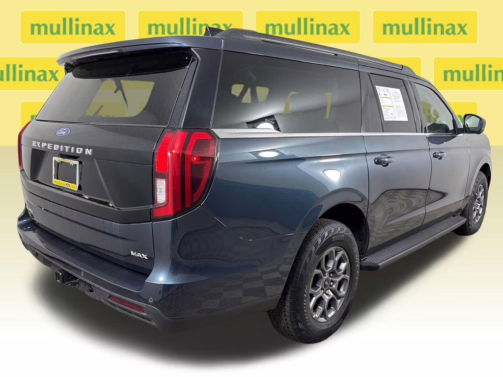 2025 Blue Metallic Ford Expedition Max Active RWD SUV