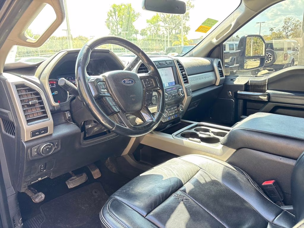 2021 Black Metallic Ford Super Duty F-350 SRW Lariat 4X4 Truck