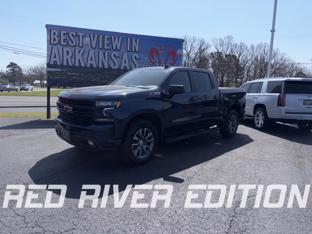 2022 Northsky Blue Metallic Chevrolet Silverado RST 4X4 Truck