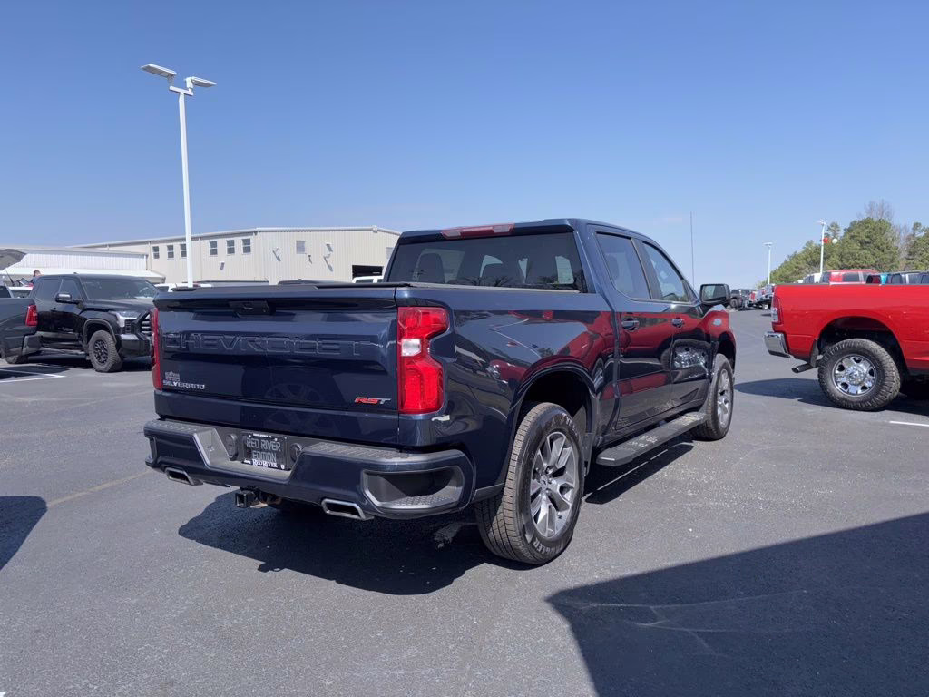2022 Northsky Blue Metallic Chevrolet Silverado RST 4X4 Truck